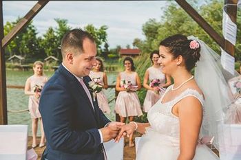 Eszter �s Jani karikagy�r�vel kapcsolatos visszajelz�se